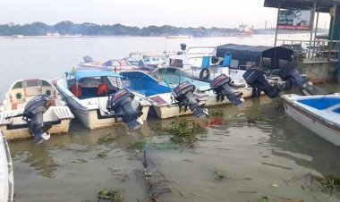 বন্ধ ঘোষণা দিয়েও অতিরিক্ত ভাড়া নিয়ে স্পিড বোটে যাত্রী পারাপার ॥ পাল্টাপাল্টি অভিযোগ